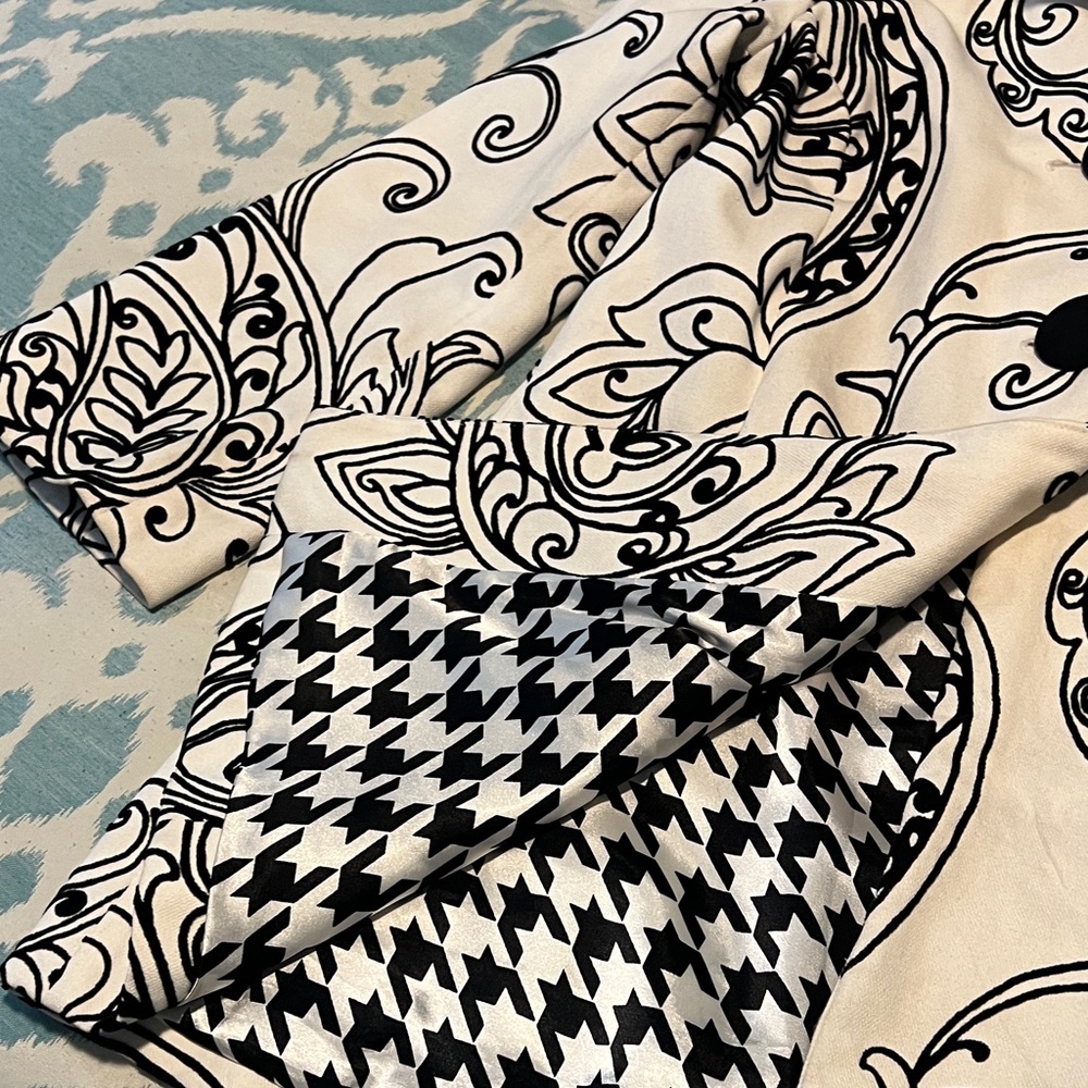 Black and White Patterned Coat - image 2